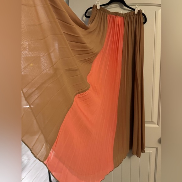 Full Length Maxi Sheer Taupe & Coral Pleated Elastic Waist Skirt - Picture 3 of 8